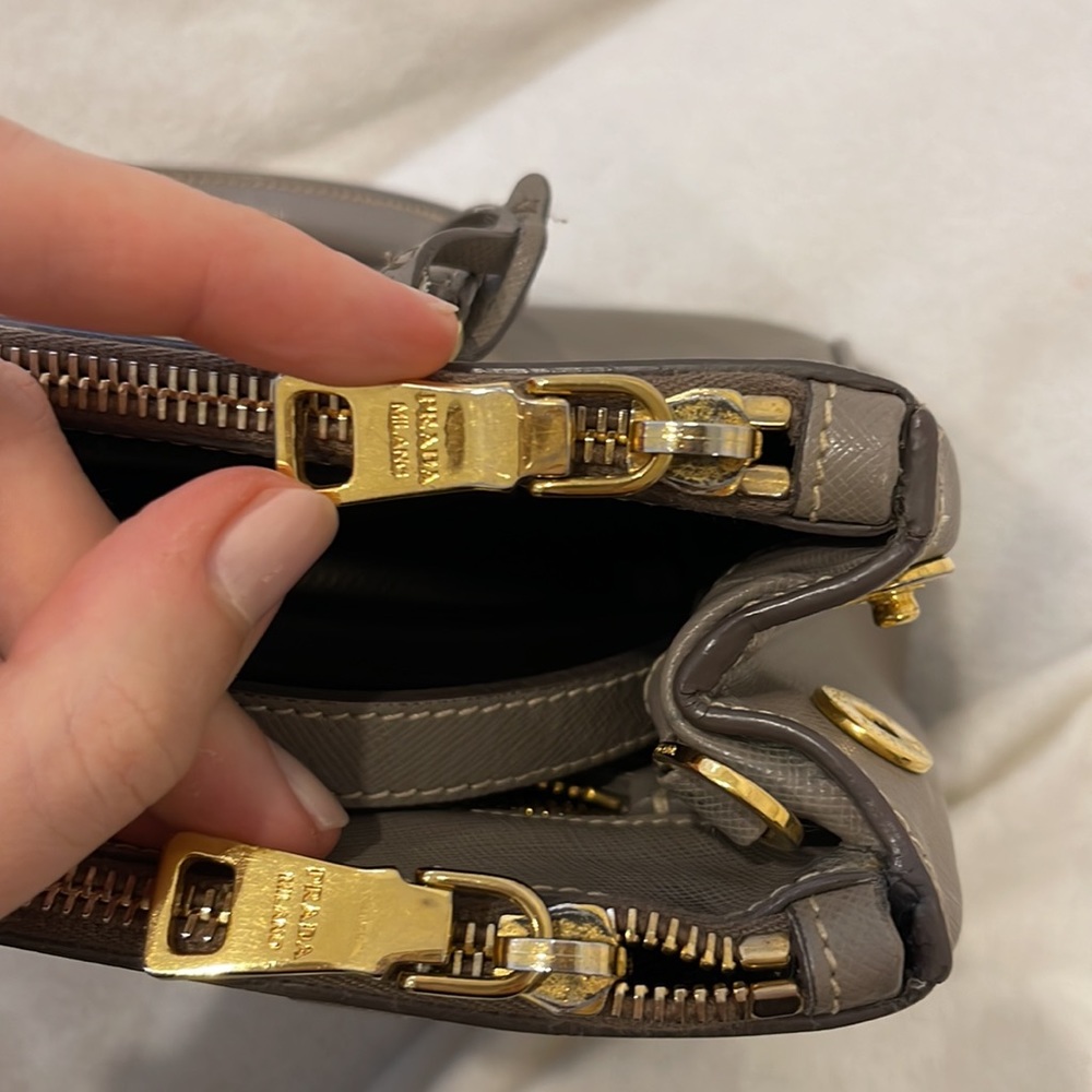 Small safiano galleria bag - Picture 8 of 16